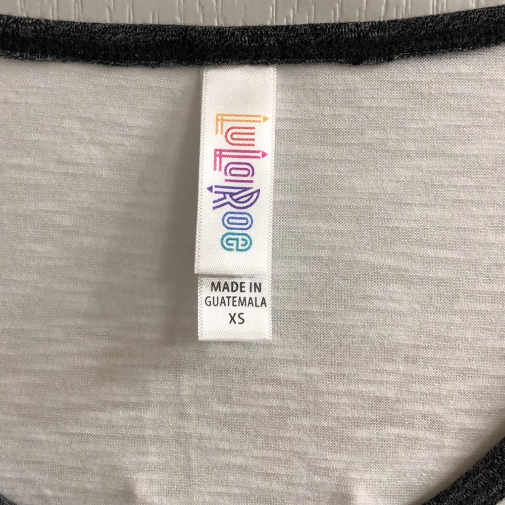 LuLaRoe Perfect Tee NWT - Picture 3 of 4